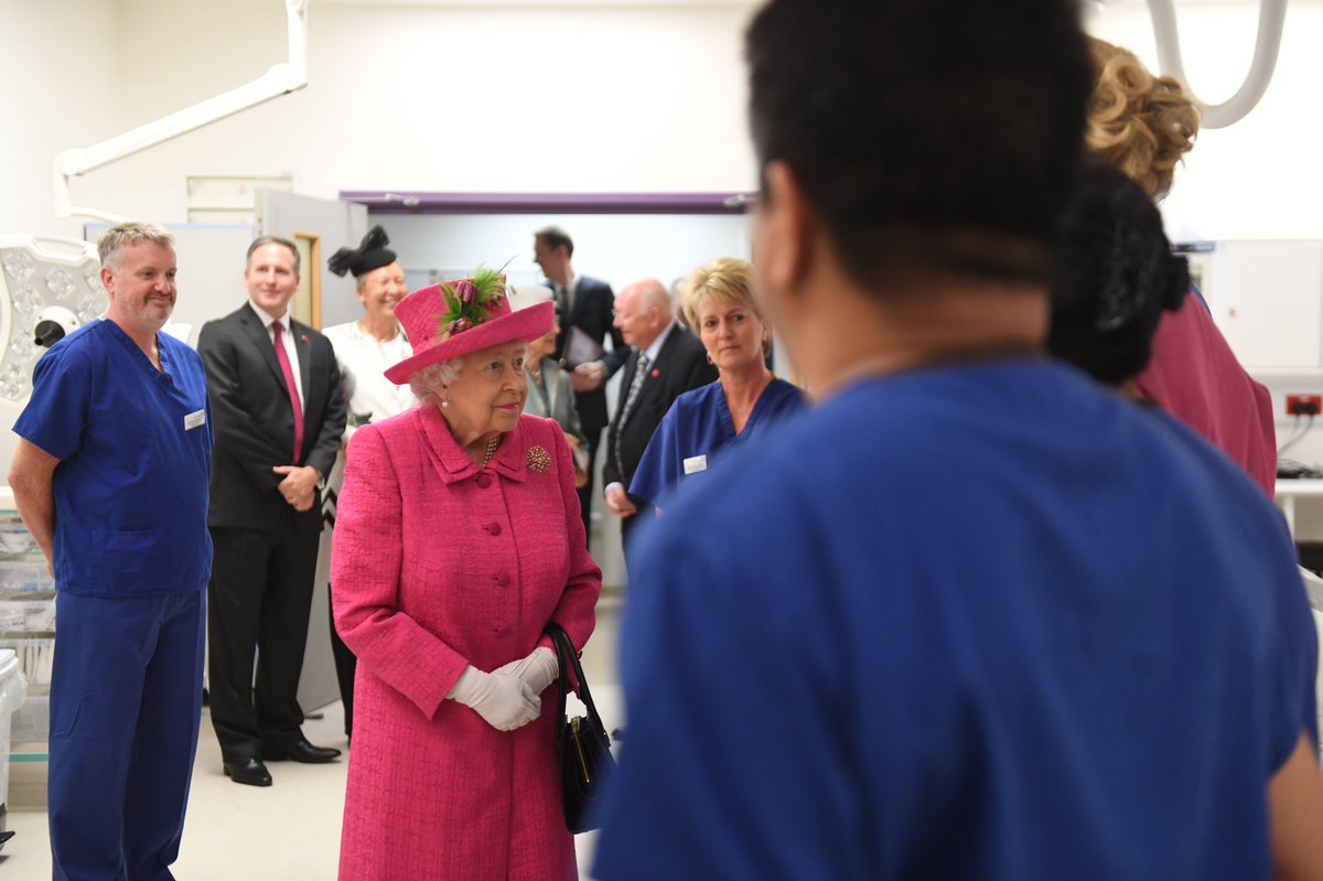 The Queen is Patron of  @rpharms, the professional body for pharmacists and pharmacies.  #ThankfulThursday @rpharms has been instrumental in providing COVID-19 clinical guidance, producing posters for display in pharmacies, as well as wellbeing advice for those on the frontline.