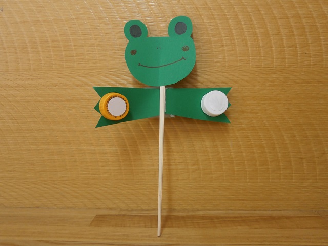 おもちゃのぐるりん 手作りおもちゃレシピ その 今日は パチパチカスタネット のご紹介です 動物がパチパチ拍手をしているような動きが楽しいですよ 次のツイートの作り方と遊び方動画もぜひ参考にしてみてくださいね T Co Qgnv8xnzyi