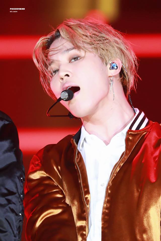 Jimin creating wonders with his dipped wet hair--- a languishing thread