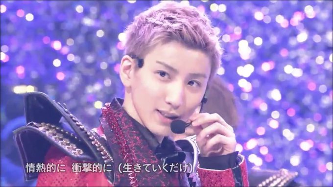 京本大我髪型まとめ 短髪姿に絶叫する女子が続出 Sparkle Sparkle