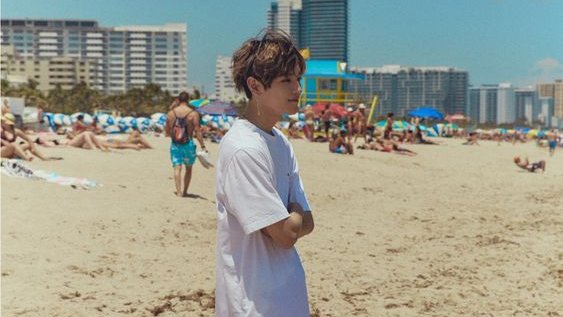 Taeyong boyfriend material! Taeyong beach boy!