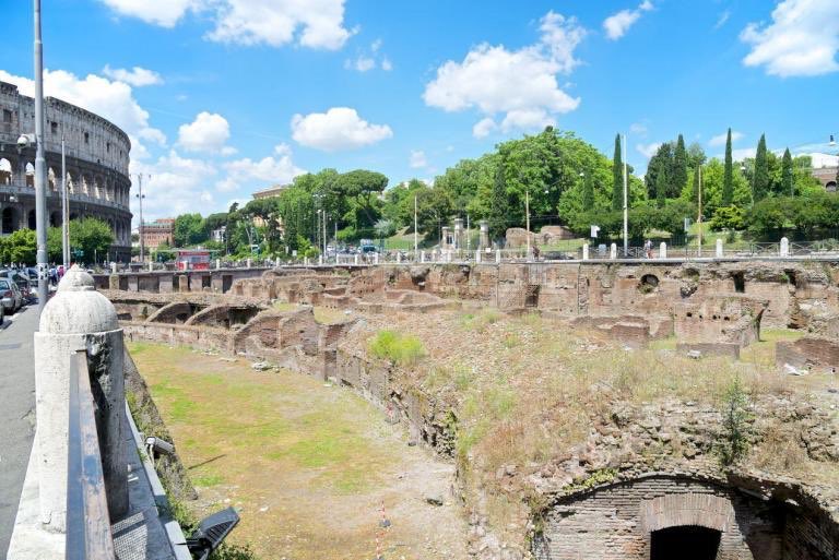 6. The largest gladiator training school in Rome was next to the Colosseum: the Ludus Magnus.Gladiators from across the Roman Empire would live, eat and practice there.