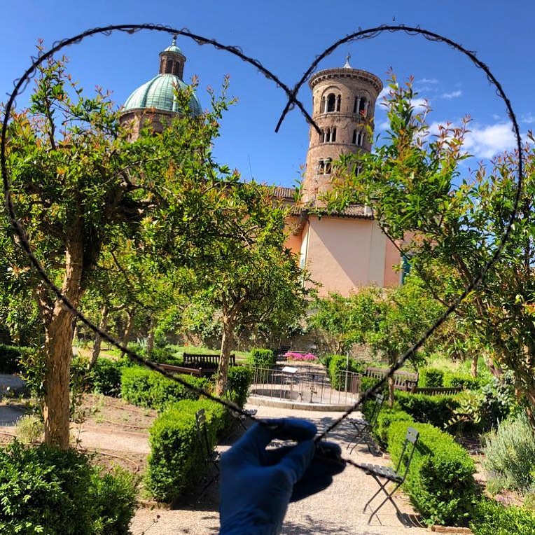 C'è un giardino segreto nel cuore di #Ravenna che da poco ha riaperto le sue porte: bit.ly/GiardinoErbeDi…

📸: officina_ubuntu | #myRavenna #inEmiliaRomagna