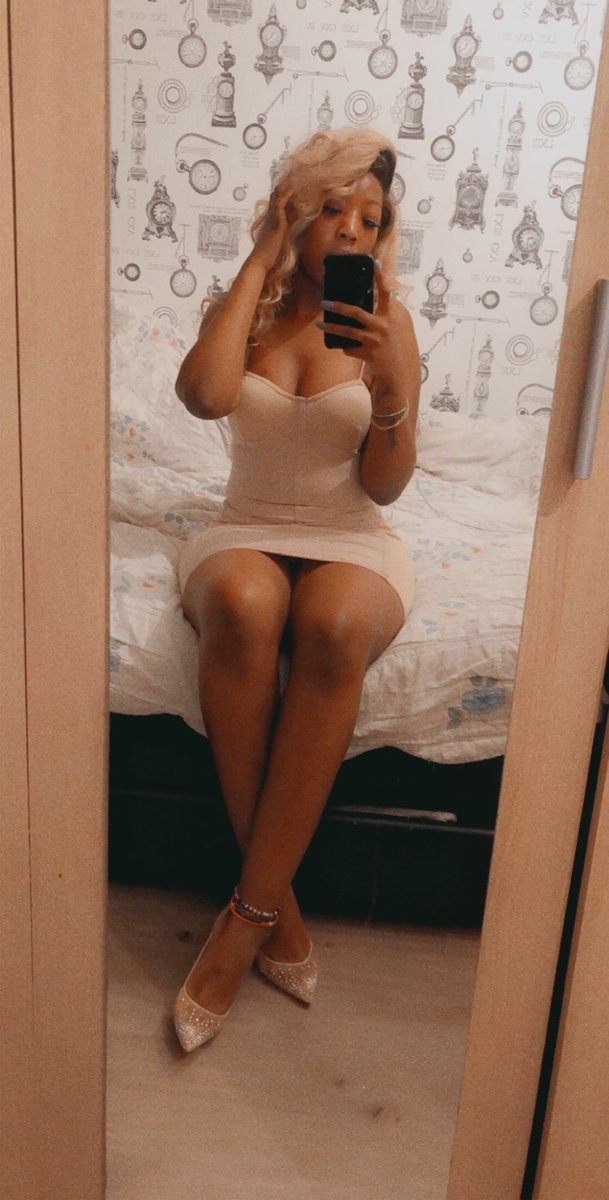 CocoMay_'s tweet image. Nude..