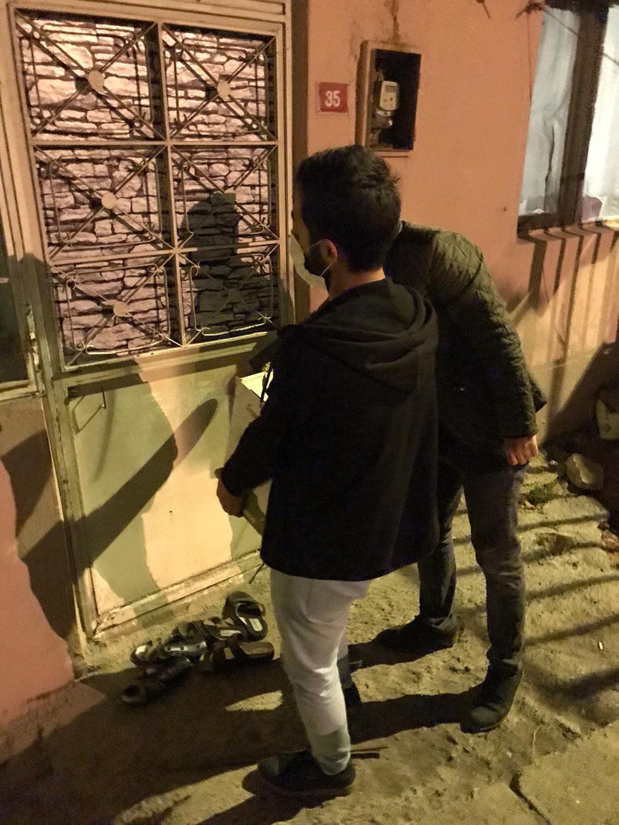 Üsküdar Dayanışma Ağı olarak dayanışma kolilerimizi dağıttık. #DayanışmaYaşatır