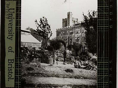 BristolUniMaths's tweet photo. Did you know the Bristol Botanic Garden was originally based on the land outside what is now the #FryBuilding, on the corner of Woodland Road and University Road? A lot has changed since 1882...
@BrisBotanicGdn #LocalHistoryMonth #ThrowbackThursday https://t.co/ZrJOceX9Fy