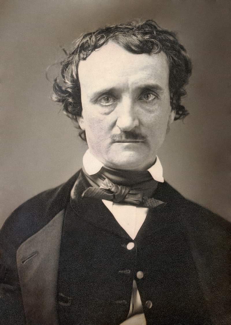 fcbonald's tweet photo. La segunda sugerencia poética universal nos lleva a EEUU, de la mano de EDGAR ALLAN POE con esta selección de POEMAS, con lujoso prólogo de Rubén Darío. 🖌📓🇺🇸

https://t.co/1zzWqDpbyu https://t.co/3TsBE9J9Fk