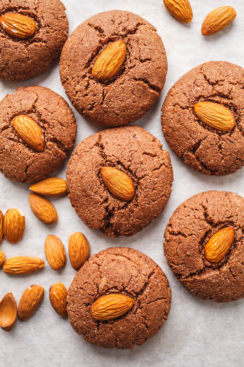 JustIngredients's tweet photo. Oh hello #NationalBiscuitDay… you crept up on us there 😉 But that’s fine because our #chocolate #almond #biscuit #recipe is #quick and #easy to #whipup in no #time at all! 🍪 👉 https://t.co/G3TyLcntRm https://t.co/hEMvUOCAzG