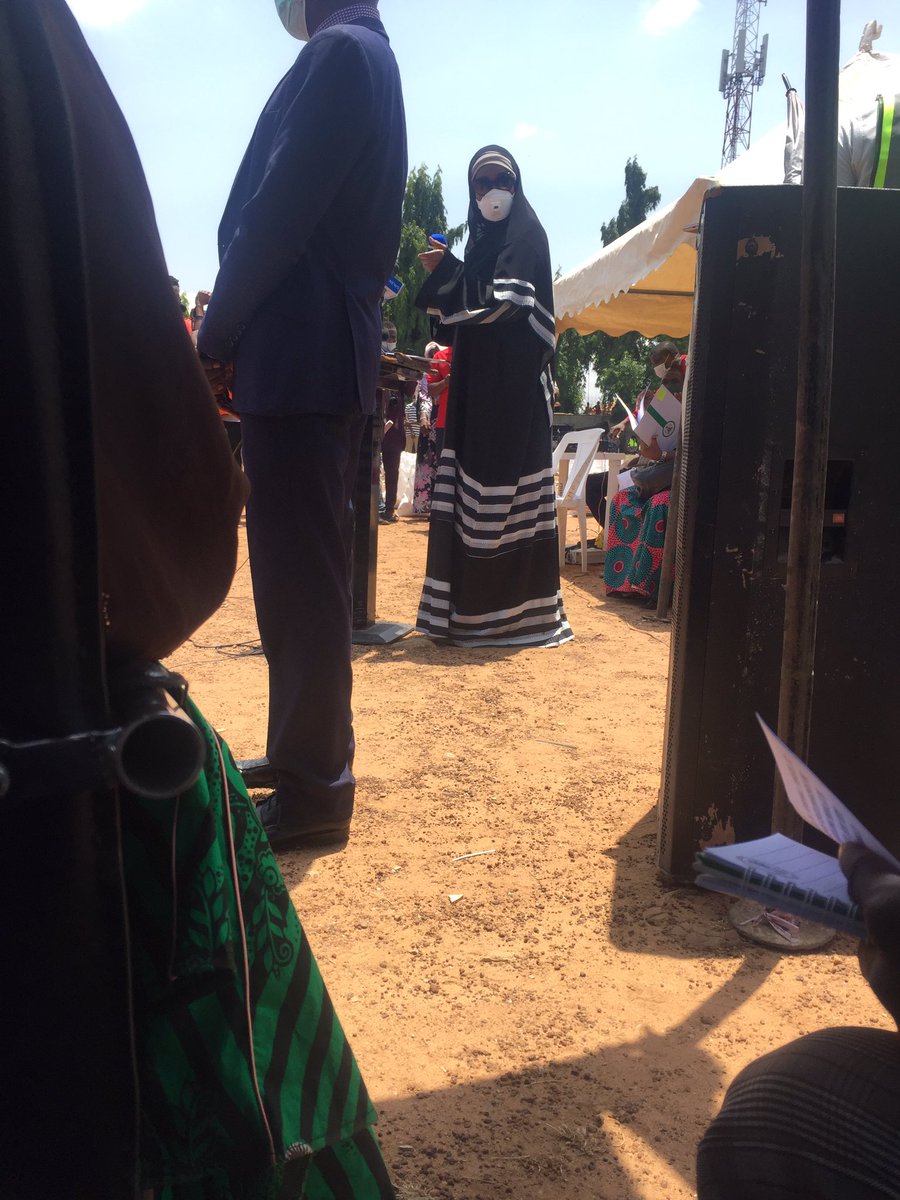 azzawaj's tweet photo. @ flag off of modified Home School Feeding Programme in Kuje Area Council by the Hon. Min of Humanitarian Affairs, Disaster Mgt &amp; Social Dev., Hajia Sadiya Umar Farouk. https://t.co/7kwMXX4nqj