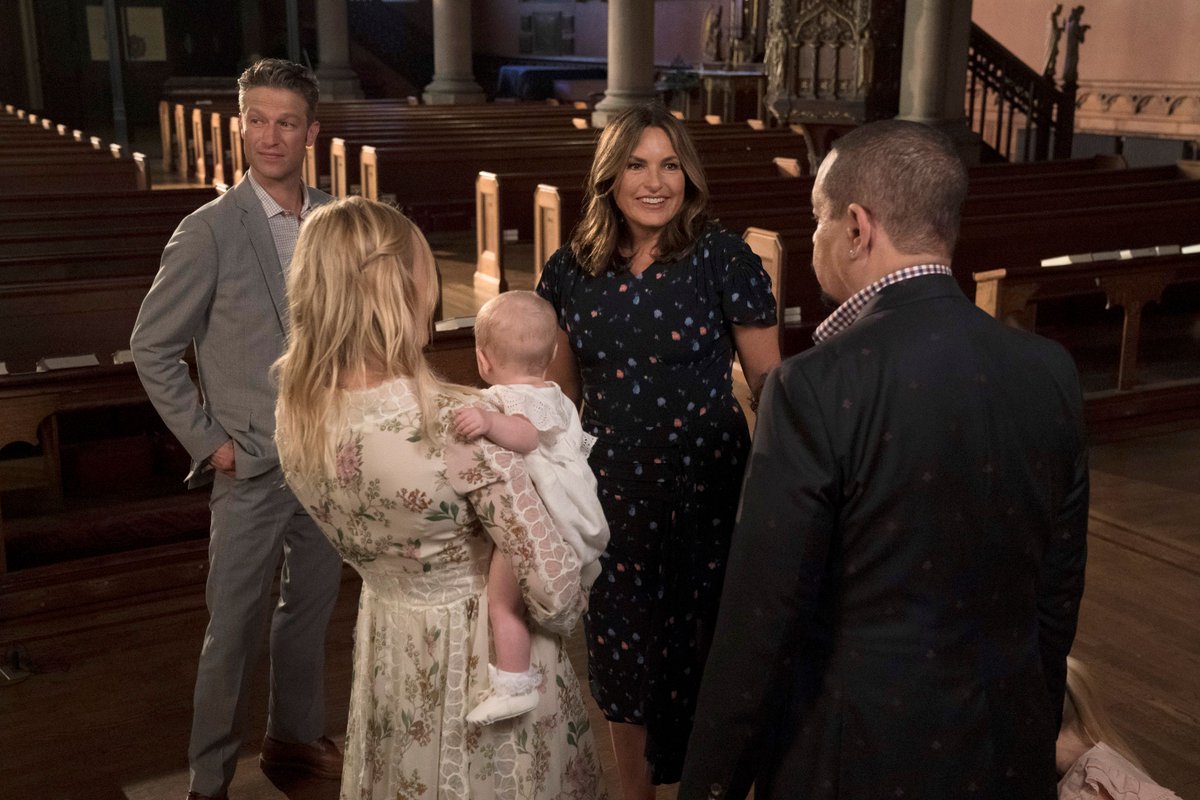 TONIGHT ON NBC | #SVURewatch | THE BURDEN OF OUR CHOICES | Rollins clashes with the parents of a teenaged runaway. The squad comes together for a special event. Guest-starring <a href="/JGHyder/">Jamie Gray Hyder 🇱🇧🇺🇸✨</a>,  <a href="/ZuleikhaR/">Zuleikha Robinson</a>,  <a href="/DemoreBarnes/">Demore</a>, <a href="/PeterHermann/">Peter Hermann</a>, <a href="/Kira_McLean/">Kira McLean</a>, Jamie McShane and <a href="/zachgilford713/">zach gilford</a>.