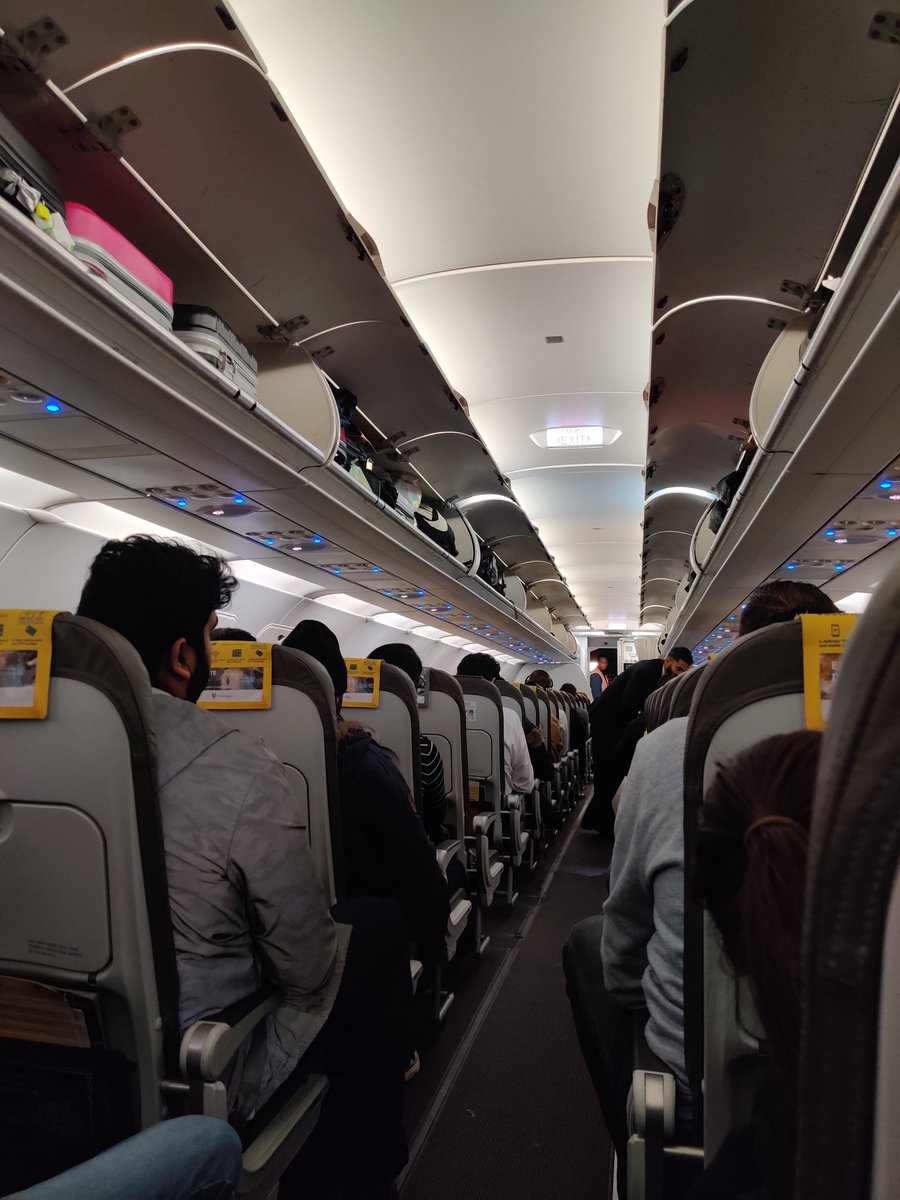 Day 6Route: Paris-LondonBy: flight (Vueling)Fare: RM 185 (Basic) & RM 255 (Optima)We took an early flight (6.55am) from CDG, arriving at Gatwick Airport at 7 am, a 1 hour flight.
