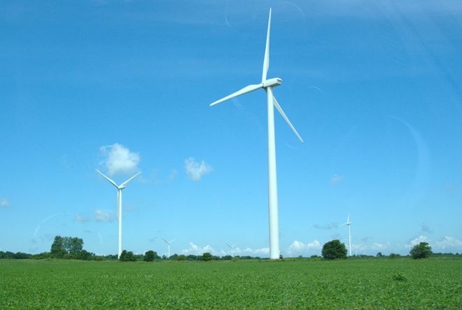 Productiv's tweet photo. According to this article by @WIRED, #cleantech could power the world by 2050: https://t.co/OMHZsunqq4 #Renewables #Innovation https://t.co/GfiOaP5j07