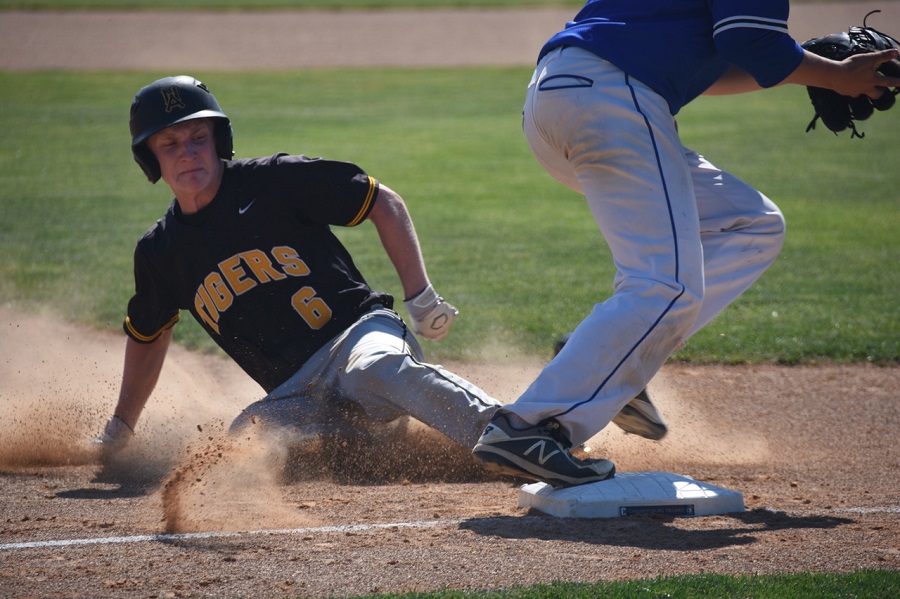 NATigerAthletic's tweet photo. Today's NA student-athlete profile features senior LF Ryan Dougherty. @ryan_doug11 helped NA reached the PIAA playoffs the last 2 yrs. He will play in college at @ACGatorbaseball/@ACGatorSports! #SeniorRec
🔗- https://t.co/J0fHBSx8CK
@KDPomp @RichieWalsh @JaredTBarton https://t.co/cXSOxfgGcl