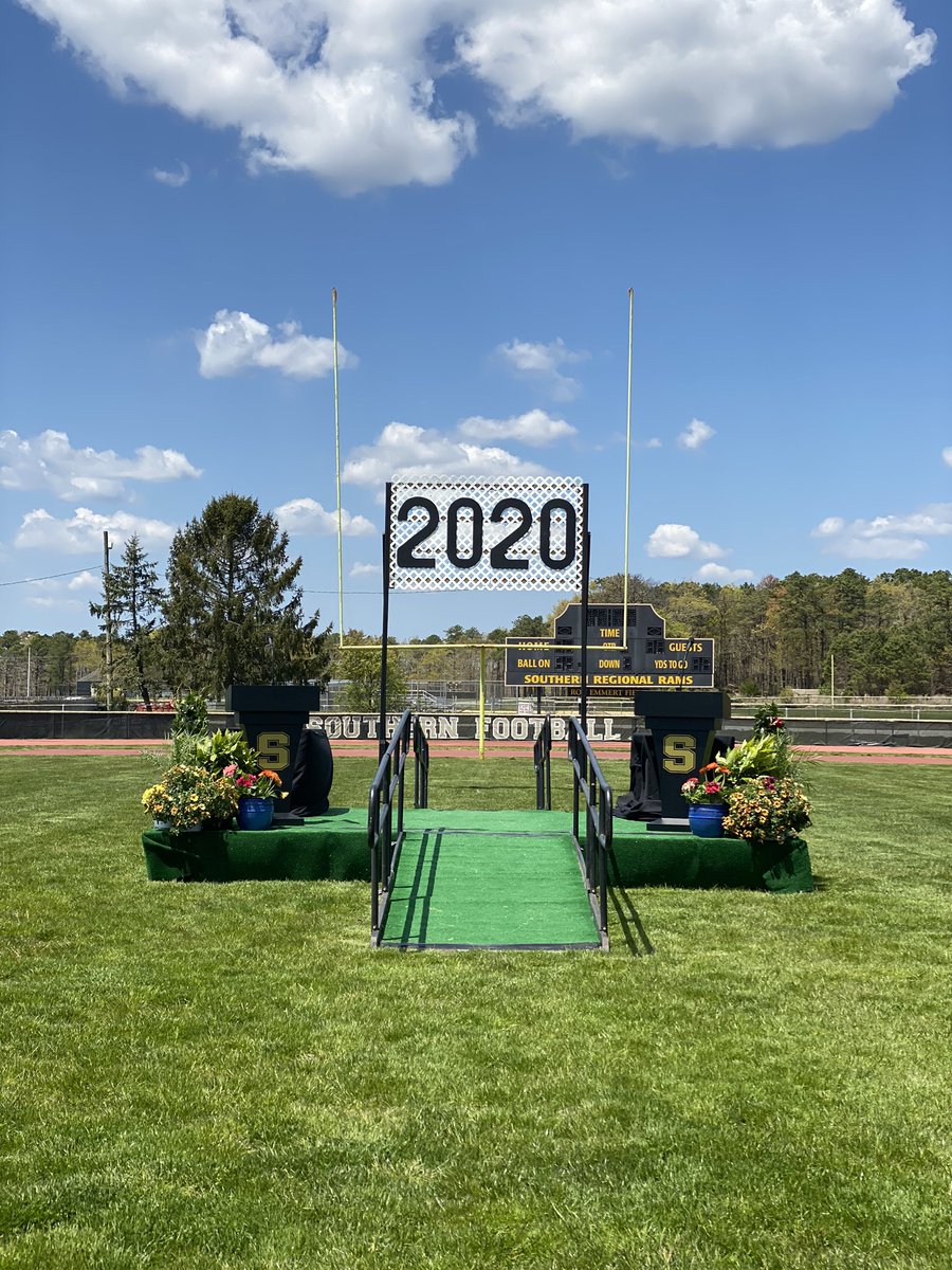 Waz_NJ's tweet photo. Our 5 senior hockey players, the 63 who are my economics students, and the countless others who will be graduating this year — I’m sorry it wasn’t what you envisioned — but you no less accomplished your goals and earned every bit of this 🎓 #ClassOf2020 https://t.co/GAcGqswqms