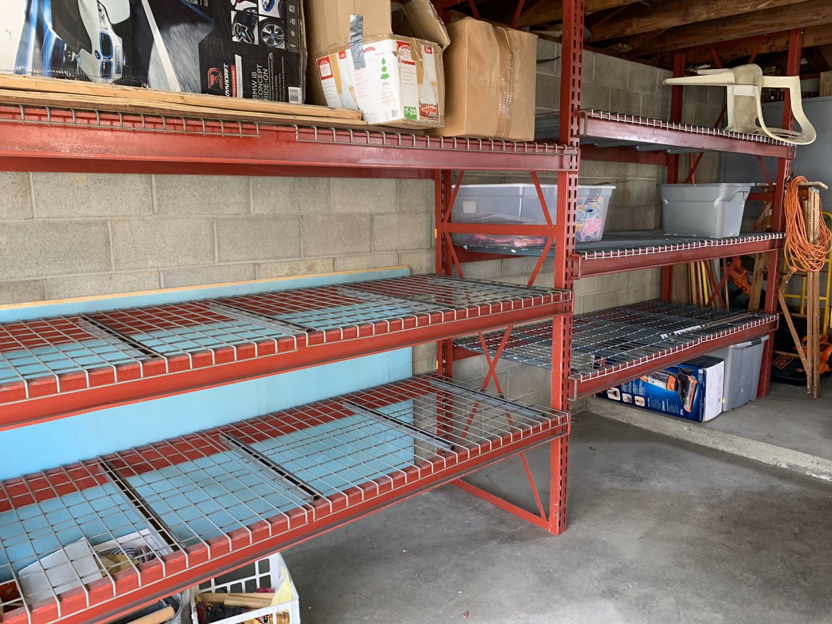 DanzigFops's tweet image. Making good use of quiet times, replaced thousands of roller belts at the terminal and cleared the garage at home! New shelves get!