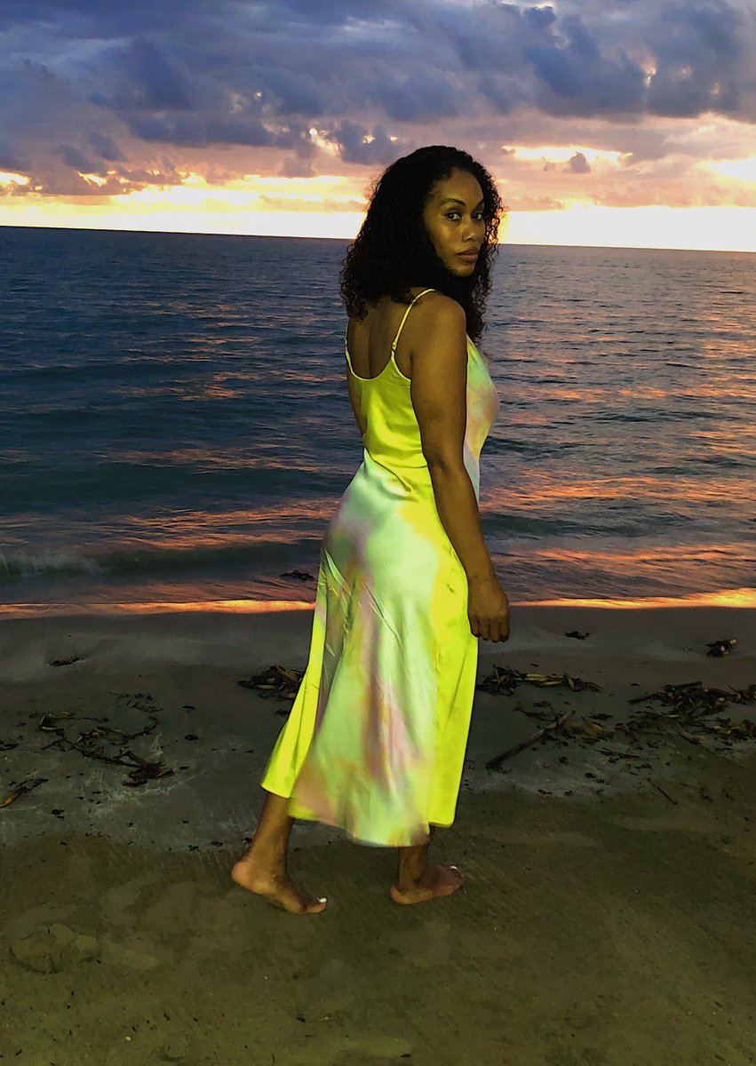 michemingg's tweet photo. Happy 46th birthday to my mum can’t wait to give her the world and some💖🥳 https://t.co/a4gxI9gObN