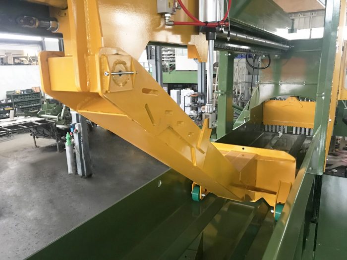 PEZZOLATO_SPA's tweet photo. Huge production of #firewood from mixed and irregular wood with TLA 13 firewood processor will be delivered in Mont Ventoux in France 🇫🇷
#firewoodprocessor
#firewoodproduction
#firewoodforsale
#pezzolato
#boisdechauffage
#legnadaardere
#brennholz
#kaminholz https://t.co/fGxBgzuA7Y