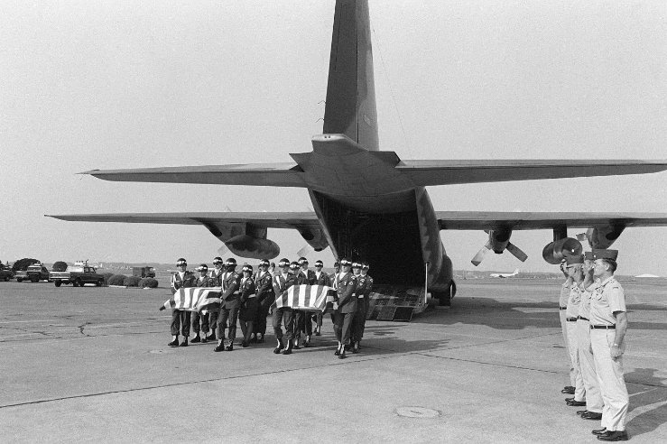 Korean_DMZ_Vets's tweet photo. 1976 - Up on the Z - CPT Bonifas and LT Barrett bodies returning to the states, after being killed by North Koreans in the Axe Murders that year. By the Bridge of No Return.
#upontheZ #dmzvets #1970s #bonifas #barrett #jsa #bridgeofnoreturn #paulbunyan #korea #dmz #ROK https://t.co/8ncXVmg9GZ