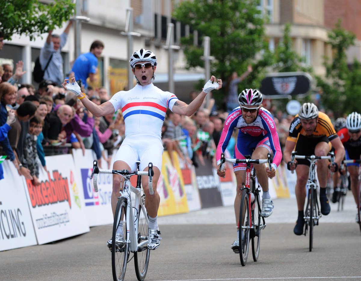 VeloUK's tweet photo. #MemoryLane #NextStop #TourSeries #2009 #Exeter #bikeracing #crits #MayRaces The @dean0downing show ... https://t.co/q6JpuRqR7Q