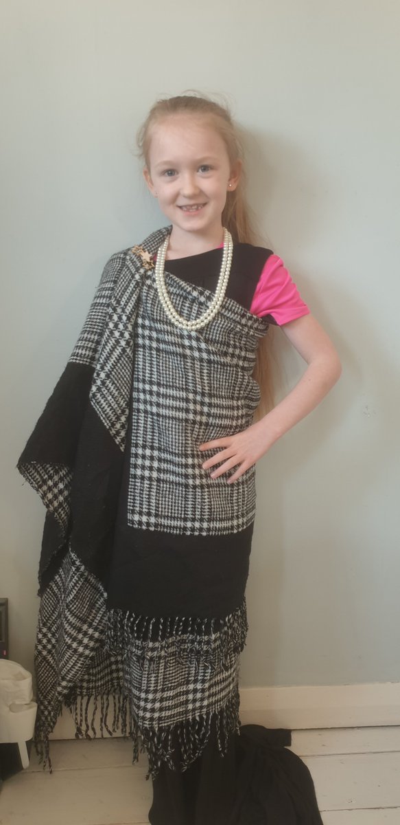 wooltonprimary's tweet image. Year 3 have been learning all about the Romans at home. 3U have researched, designed and made their own costumes for their own Roman play. We think they have done an amazing job! #WPSHomeLearning 👏✔️