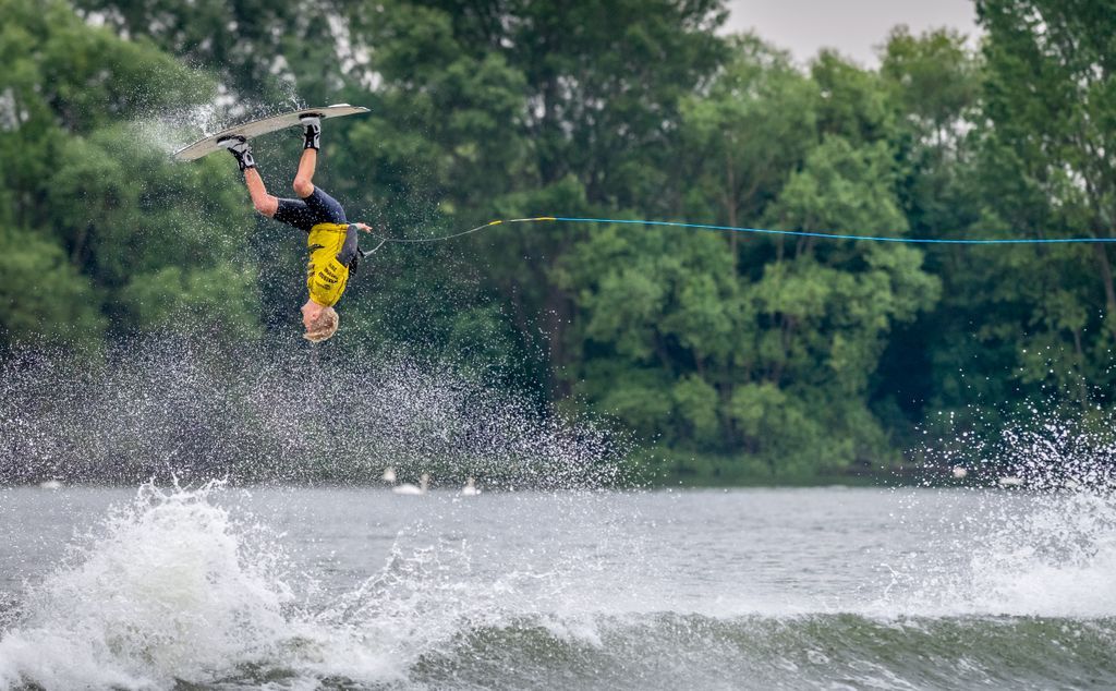 TBT. Dan Nott <a href="/DanNottWake/">dan nott</a> at the 2019 Malibu Boats UK Nationals at LDB Wakeschool.
Dan is sponsored by <a href="/ronixwakeboards/">Ronix-Wakeboards.com</a> #ronix #ronixwakeboards @watersportsworlduk  #watersportsworld @quayswakeandski #quayswakeandski @mastercraftboatsuk @thegreenparrotco 
...
📷 <a href="/mantispromedia/">Mantis Pro Media</a>