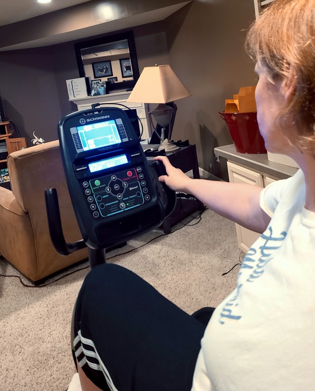 YP4H's tweet image. We love seeing your #StepIntoSelfCare photos!   See the whole collection of submitted photos here:  yp4h.osu.edu/winners#gallery