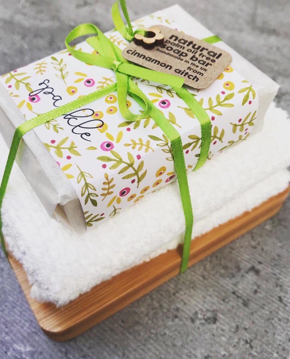 Cinnamon Aitch are having a little soap gift bundle giveaway over on Instagram....
Take a little peek:
 instagram.com/cinnamonaitch/