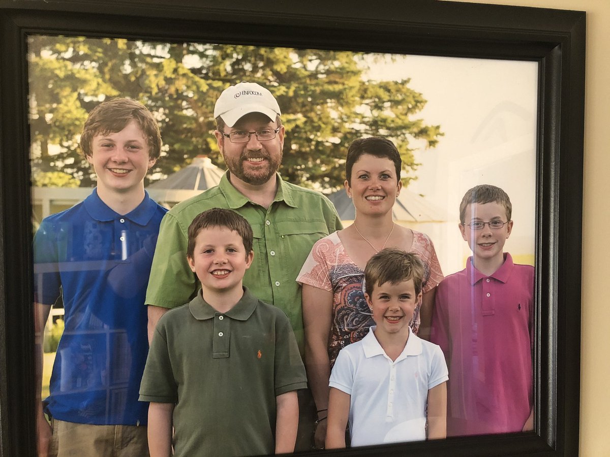 2012 when I had yet to become the shortest person in my family
#homeappreciationweek
#uccan #symonsvalleyunited #unitedchurchofcanada #affirmunited #yourchurchonthehill