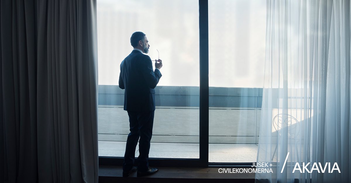 Coronakrisen påverkar många sektorer och branscher. Tidningen Karriär har frågat fyra personer om just deras och kollegernas arbetssituation. Läs artikeln: bit.ly/akavia-corona #akavia