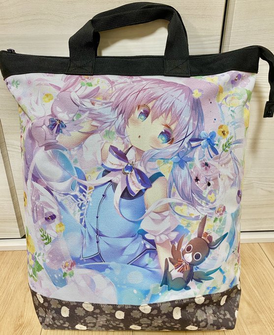 魔法少女チノちゃんの2wayトートリュックの写真です🤳背面、内ポケットなど収納充実!すごくしっかりした作りなので沢山荷物を入れても大丈夫です🙆‍♀️コロナが落ち着いたら魔法少女チノちゃんとお出かけだい!
こちらも受注受付中です〜→https://t.co/t9YNjiBgQy 