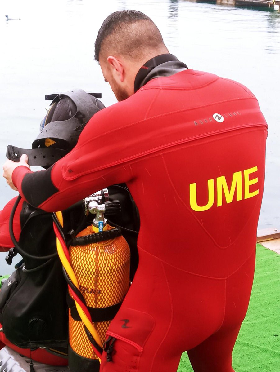 UMEgob's tweet photo. Los equipos de buceo 🤿 de la #UME retoman su instrucción específica y vuelven a sumergirse en Azud de Portacoeli y el Puerto de Castellón para actualizar sus procedimientos
#EBUME #BIEM3 https://t.co/RR449g8cGw