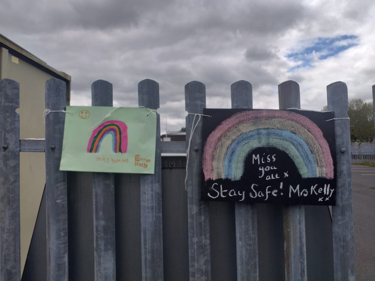 CarolineElsey's tweet photo. Love these - keep them coming! #rainbowofhope #nurturingden #hawthorndenfamily #InItTogether https://t.co/wRLWBTbcHl