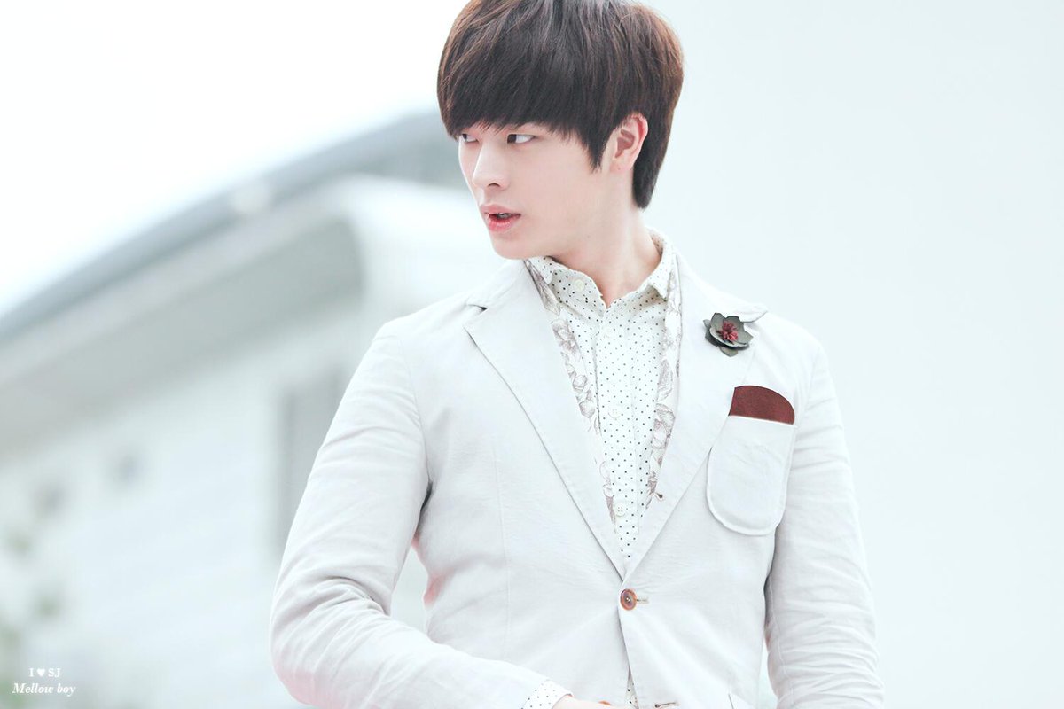 ᴅ-549throwback to 130514 sungjae  i won't be active for the meantime. praying for everyone's safety.