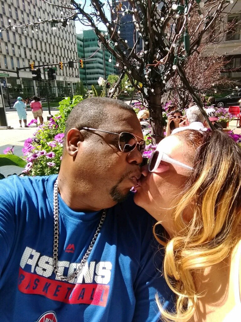 MusicPastorJM's tweet photo. Happy Anniversary Babe 26 years and Counting!!!!!All go no Quit https://t.co/pCBM4FAnOl