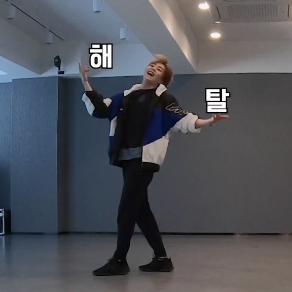 xirimp_man's tweet photo. 오늘의 시우민짤 수확 https://t.co/Ij1KHG1XxA