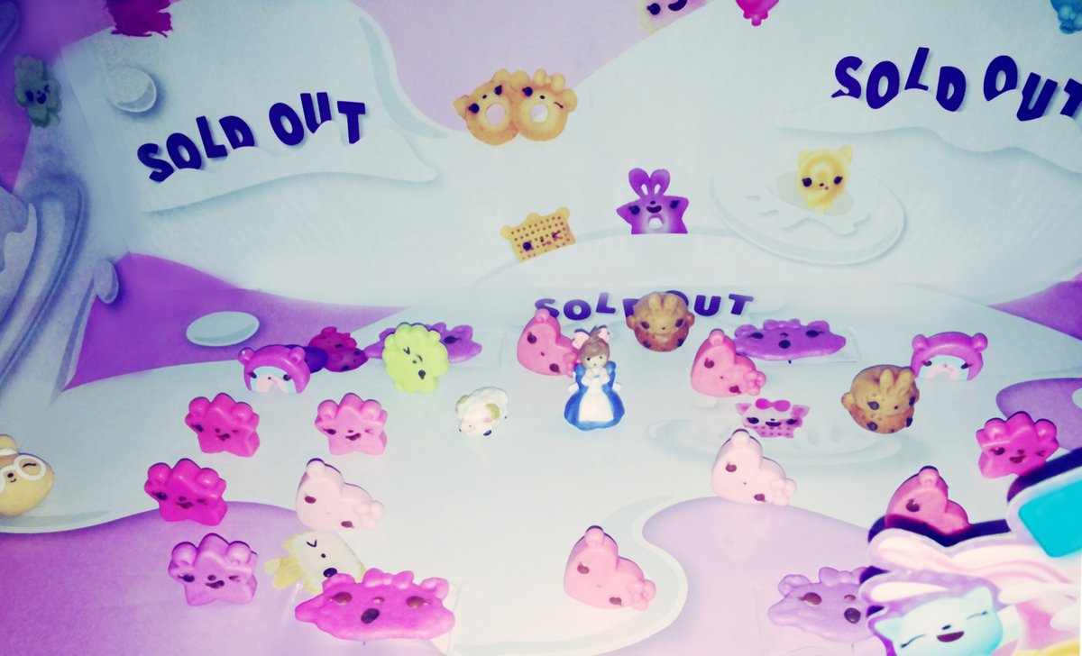 Miichel701's tweet photo. #numnoms #randomtoys #tentaclekitty #amethyst #purple #dinosaur #pooparoos #cereal #snackables #kawaii #octonauts https://t.co/ubjL79yZVH