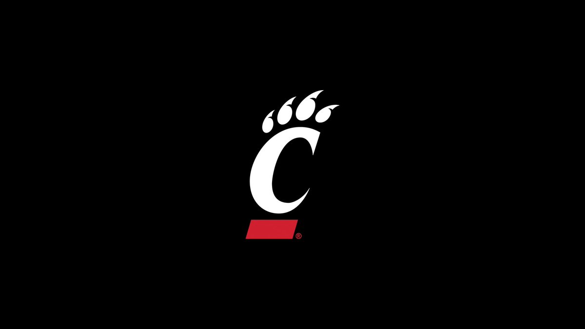 theaaronhesterr's tweet photo. Blessed to receive an offer from Cincinnati @Hest5353 @CoachBobbyRaul1 @DemetricDWarren @JohnGarcia_Jr @HamiltonESPN @FHSBeachFB https://t.co/0d8yCdg9wK
