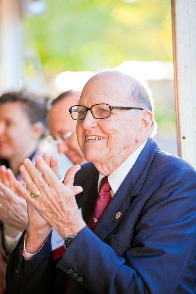 CofCalumni's tweet photo. At the suggestion of the Alumni Association, the Board of Trustees has voted to name the Alumni Welcome Center at Towell Library after beloved alumnus Tony Meyer '49 https://t.co/kqOG2KIZaJ #Since1770 #KnowThyself #CofC250 #BeMagnanimous https://t.co/57SVXayaQB