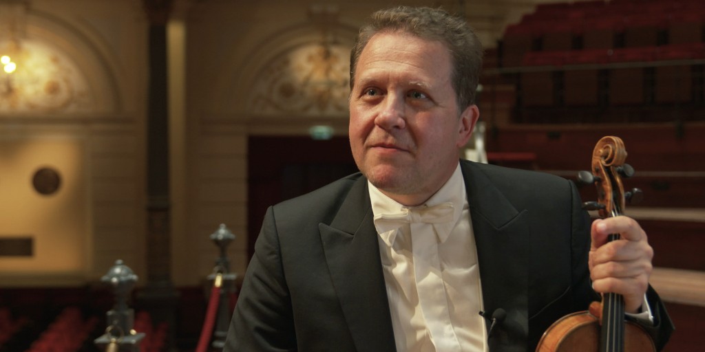 ConcertgbOrkest's tweet photo. ๐ถ๐ Concertmaster Vesko Eschkenazy always feels connected to the past when he plays Mahler's Seventh Symphony. What is your favourite #MahlerMemory? - https://t.co/vIhjbno9xB
Watch the stream tonight at 8:30 pm CEST!
โบ https://t.co/6JnKMkAERl
#MahlerFestivalOnline https://t.co/5uCUitZidD