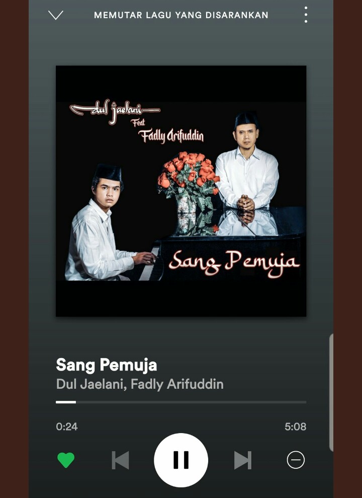 naqil1414's tweet photo. Lagu penenang ditengah pamdemi ini, auto ingat dosa di waktu yg sudah terlewati. Semangat le dalam menyelamatkan kualitas musik Indonesia @AhmadAbdulQodir @DJae_Abk beneran bikin merinding 
#sangpemuja #dulfadlypadi #duljaelani https://t.co/kurT00Tb6S
