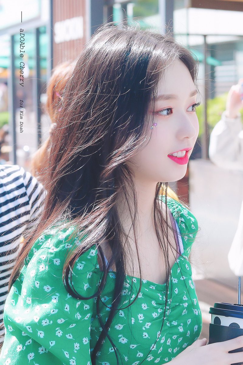 200508 뮤직뱅크 중출 

#FANATICS #DOAH #KIMDOAH #파나틱스 #도아 #김도아 #キムドア @FENT_FANATICS