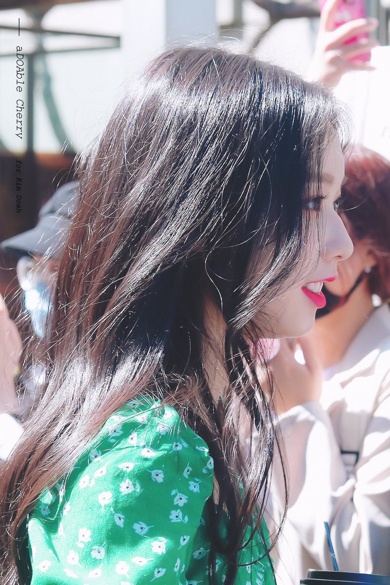200508 뮤직뱅크 중출 

#FANATICS #DOAH #KIMDOAH #파나틱스 #도아 #김도아 #キムドア @FENT_FANATICS