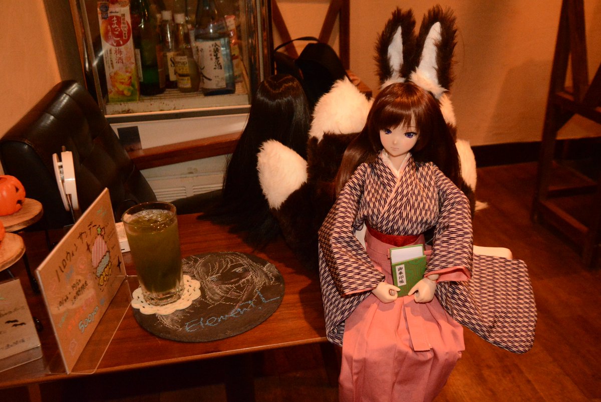 Miko_Teruya's tweet photo. #深夜前のお題予想ドール撮影 5/14【呑み会】
あと1か月半後くらいには、呑みに行ったり遠慮なく三密できたりになっていたいですねえ🍻。
#えのきバイヤー会
#DOF02
#Tennbar
#エアめんよ
#Element_L https://t.co/EPD8enUZvq