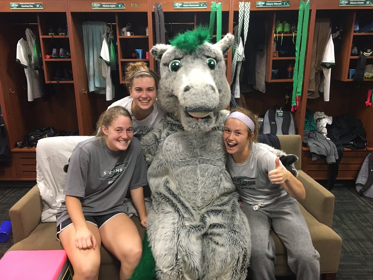 StevensonWSOC's tweet photo. Our next graduating senior is #6 defender Kelsey Krupski. IG/FB for full post #family #givemorethanyouget #alwaysamustang 🐎 #SU20grad https://t.co/TsnE4u1auw