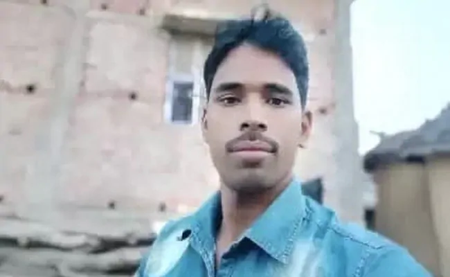 9. A migrant worker, trying to cycle over 1,000 kilometres from Delhi to his hometown East Champaran in Bihar, died on 9th May in Lucknow after being hit by a car whose driver lost control. He was sitting on a road divider, having puffed rice as breakfast.