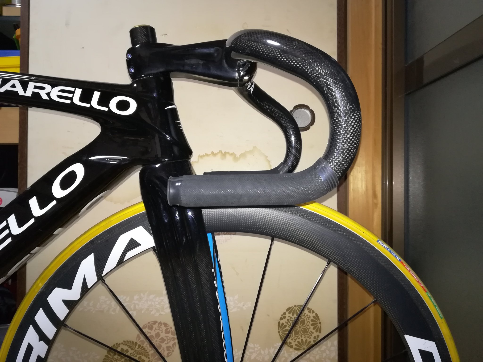 ニ*ク様 veloflyer トラックハンドル Velobike製のハンドルを装備。幅狭かつ高剛性なトラック専用