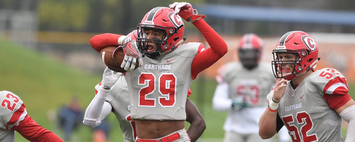 TyrekHendee's tweet photo. Thankful and very blessed to the man above. I received my 4th offer from Carthage College🙏🏽🤍❤️!! #EarnTheRight @CoachDustinHass @Carthage_FB @coachgoldsmith1 @Coach_Brou @EWW6726 @jrantonini @stmartinsports @Coastfootball @FBrecruitmissi1 https://t.co/6nV1XYf4WH