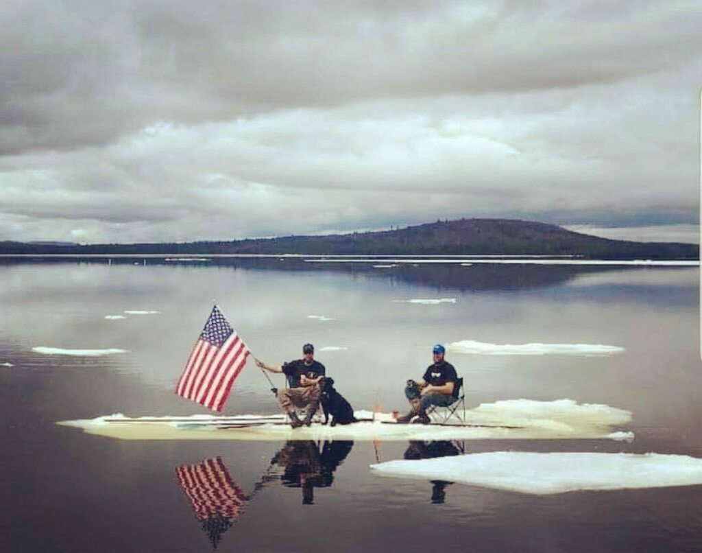 MaineVibeMedia's tweet photo. Holding out as long as we can! #IceFishin #Maine https://t.co/jCjYVuj3Jy https://t.co/Qvkytt1FEY