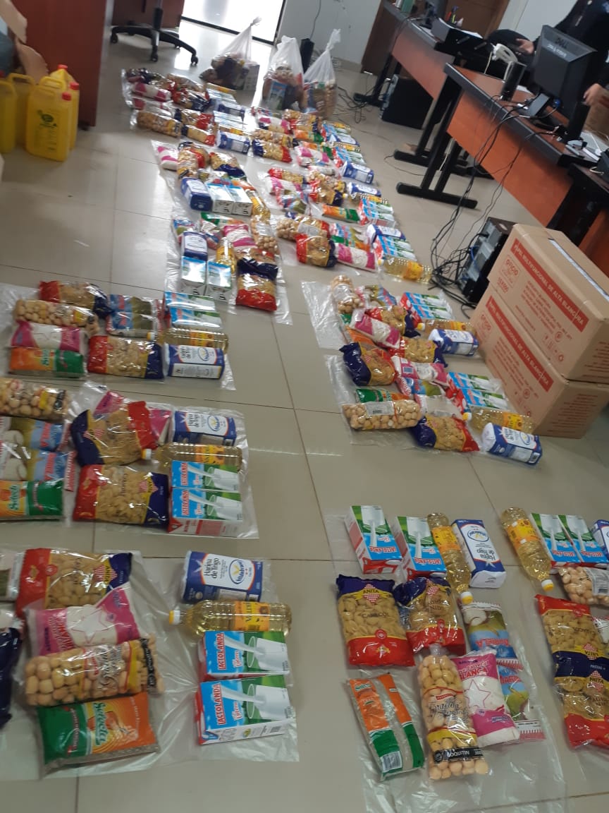 MDP_py's tweet photo. 👉📍A través del aporte de Defensores, Defensoras Públicas y funcionarios de la Sede de San Lorenzo, se realizará una vez más, la entrega de kits de alimentos a los hogares más vulnerables de la zona

#DefensoríaSolidaria
#SomosTuVoz https://t.co/9QDU0pOal8