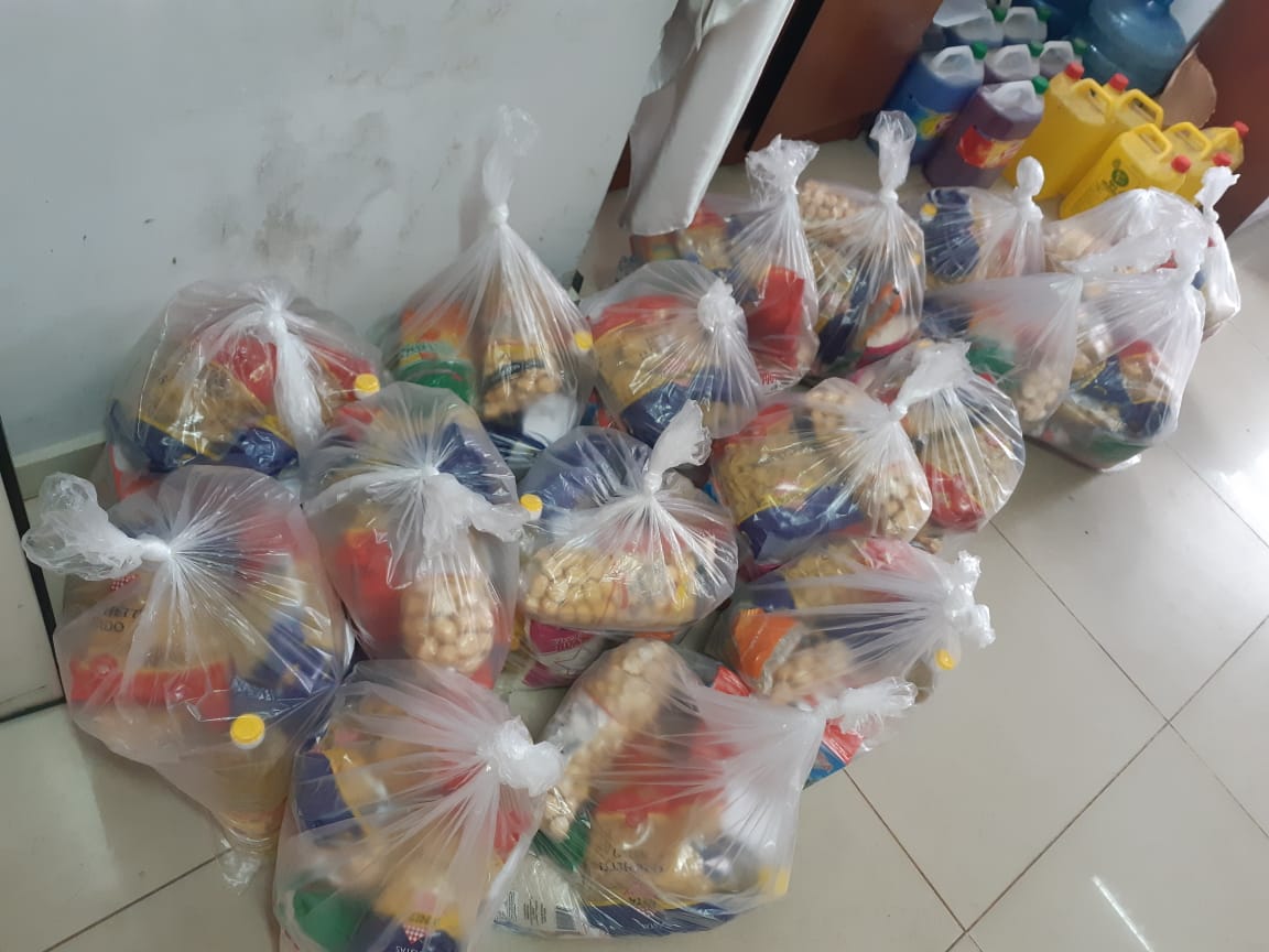 MDP_py's tweet photo. 👉📍A través del aporte de Defensores, Defensoras Públicas y funcionarios de la Sede de San Lorenzo, se realizará una vez más, la entrega de kits de alimentos a los hogares más vulnerables de la zona

#DefensoríaSolidaria
#SomosTuVoz https://t.co/9QDU0pOal8